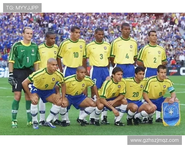 1998年世界杯巴西队征程回顾：风光背后的荣耀与挑战