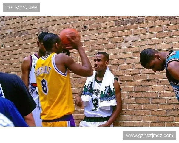 98年世界杯荷兰队黄金一代阵容全景回顾与战术解析传奇群星与经典瞬间 98年世界杯荷兰队黄金一代阵容全景回顾与战术解析传奇群星与经典瞬间