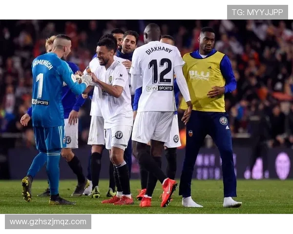 银河战舰与梦二余晖的激烈碰撞 解析2007西甲巅峰对决的战术与传奇 银河战舰与梦二余晖的激烈碰撞 解析2007西甲巅峰对决的战术与传奇